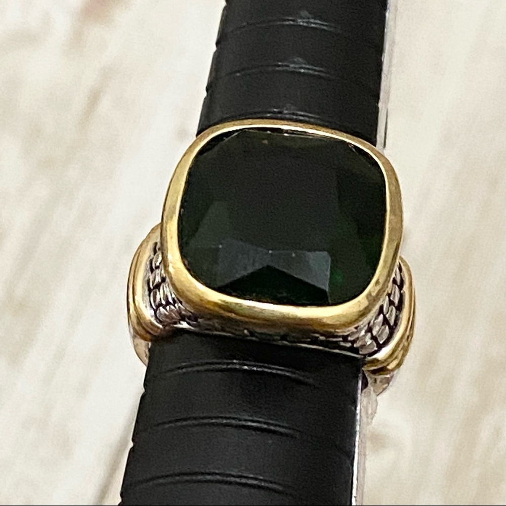 Unsigned 2-Tone Emerald Green Statement Ring Size… - image 8